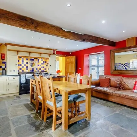 Henrhiw Farm House At Henrhiw Farm Cottages Usk Exterior photo