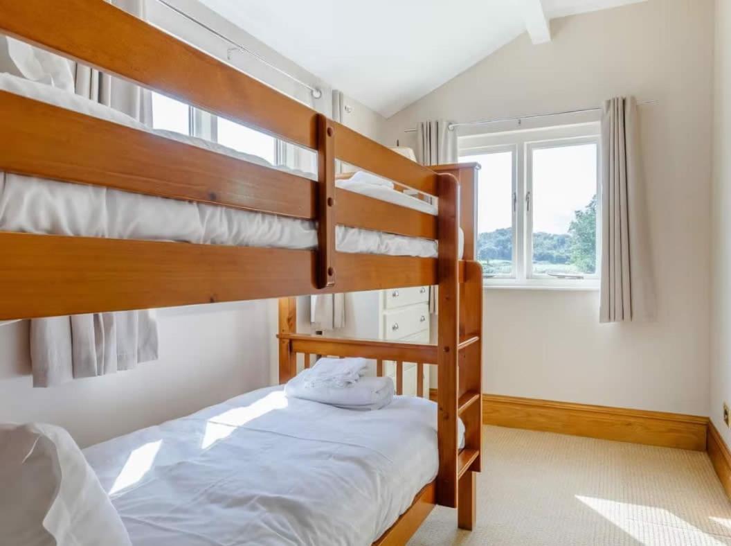 Holiday home Henrhiw At Henrhiw Farm *