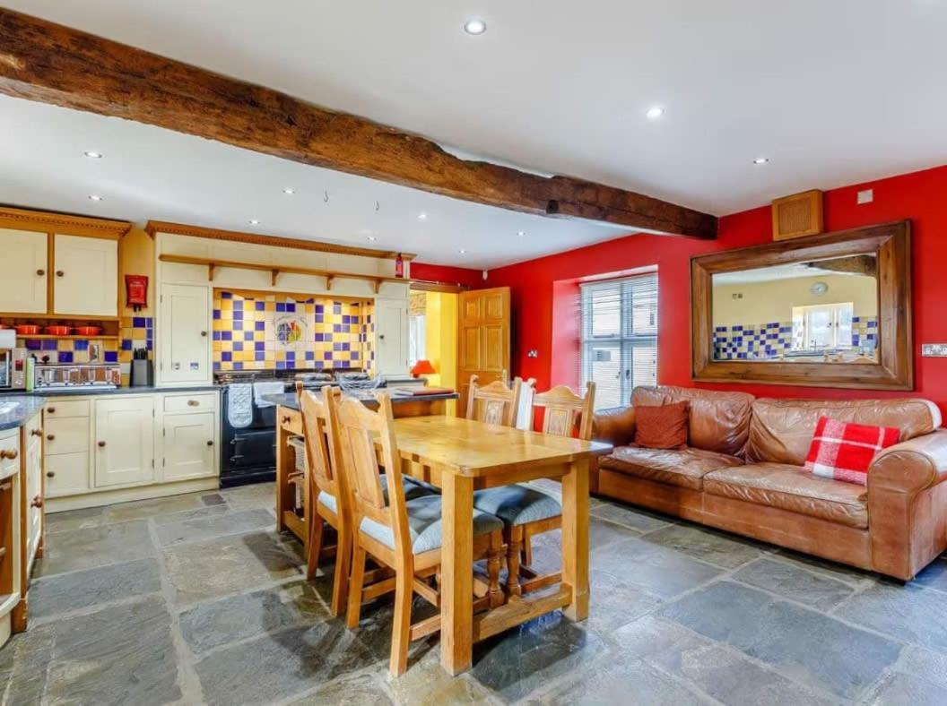 Henrhiw At Henrhiw Farm * Usk